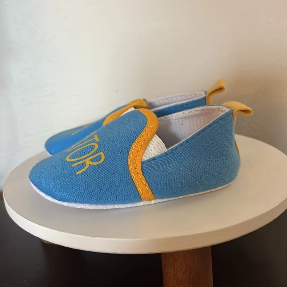 Duck Duck Goose Later Gator‎ Blue and Yellow Baby Shoes NWOT 3-6M